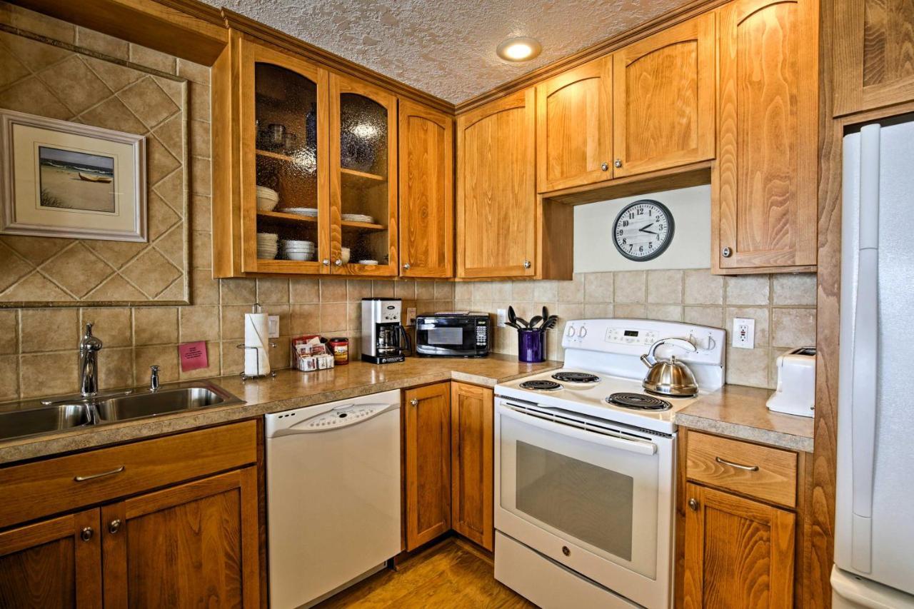 Lincoln Beach Condo With Balcony And Ocean Views! Exterior photo