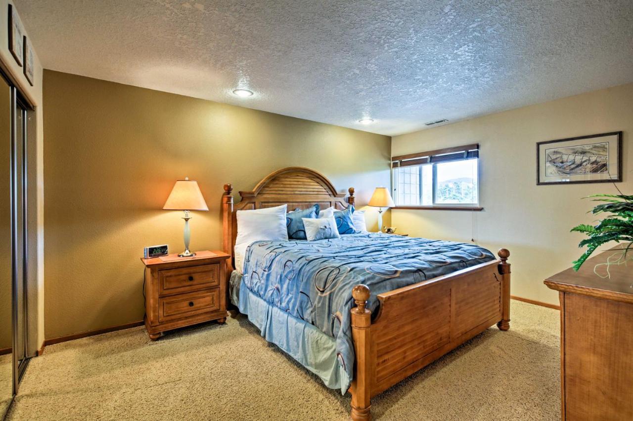 Lincoln Beach Condo With Balcony And Ocean Views! Exterior photo